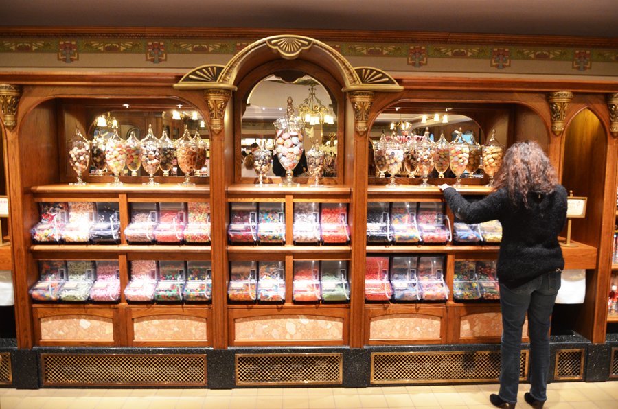 Ratatouille souvenir shop