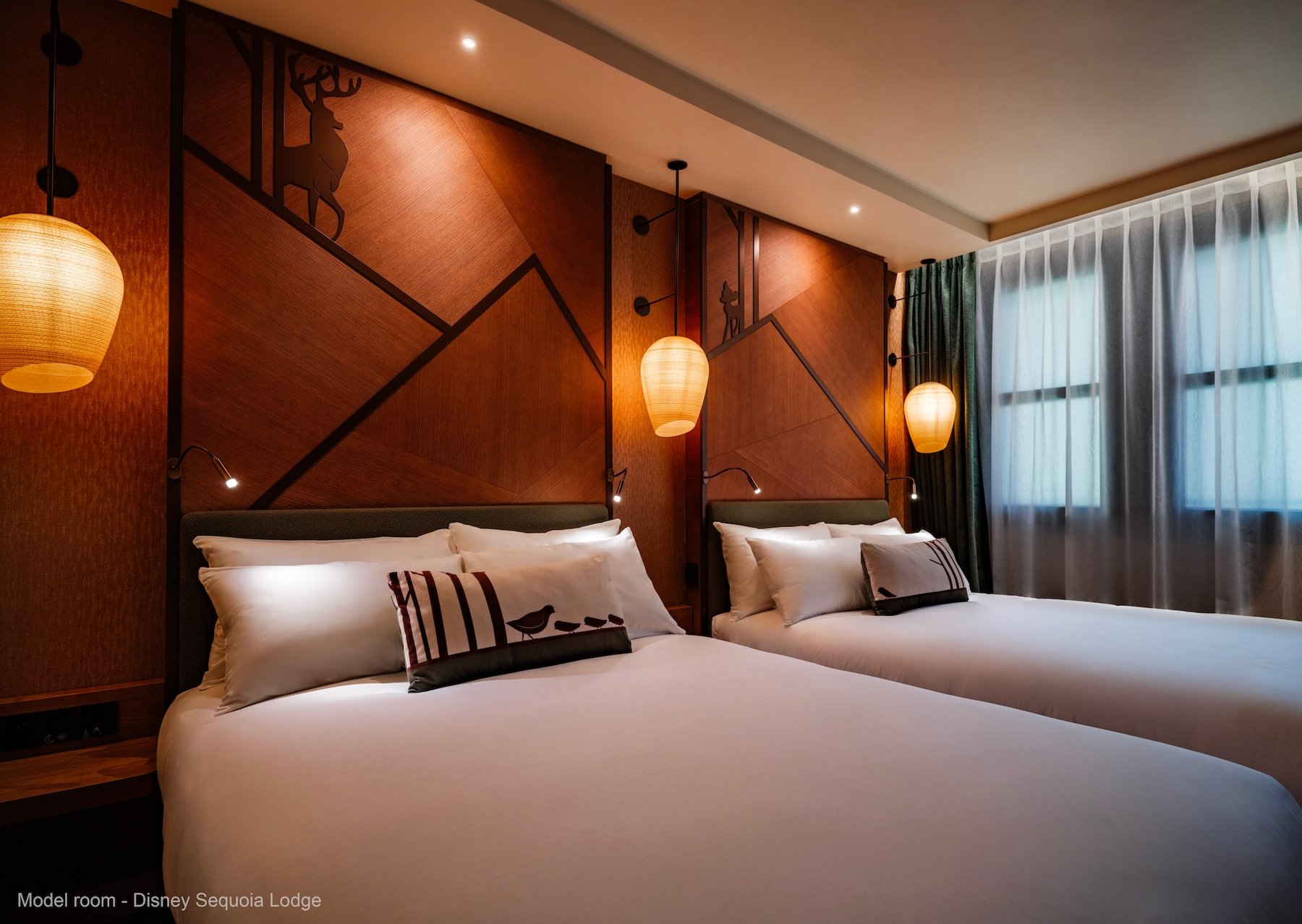 DISNEY-SEQUOIA-LODGE-ROOM-1