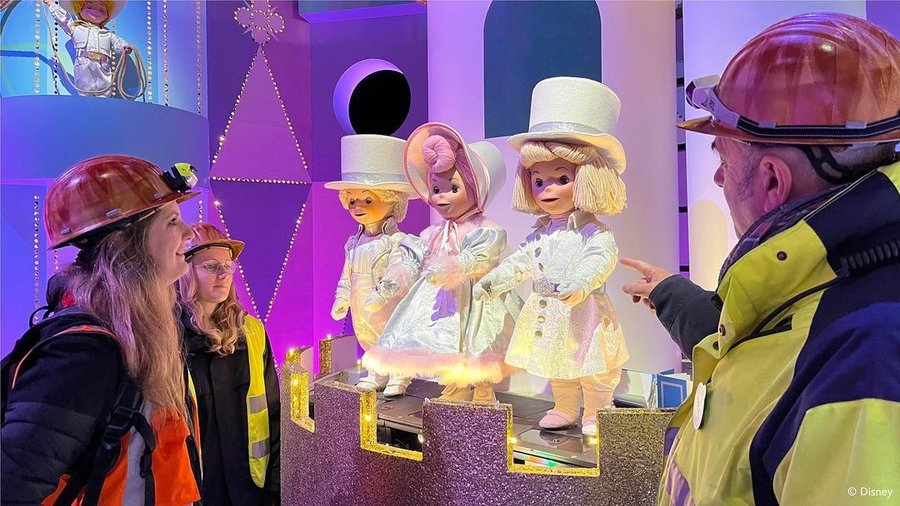 Disneyland-Paris-small-world-dolls