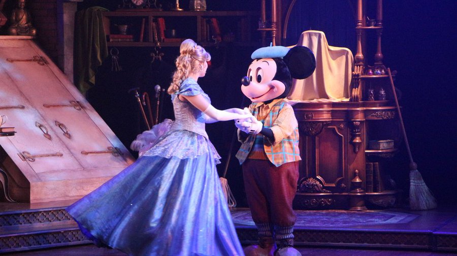 mickey and the magician