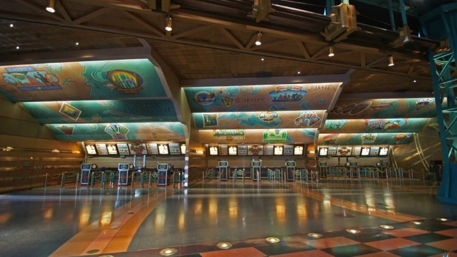 cafe-hyperion-discoveryland.jpg