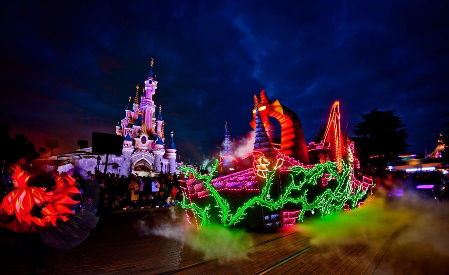 disney-fantillusion-parade-1.jpg