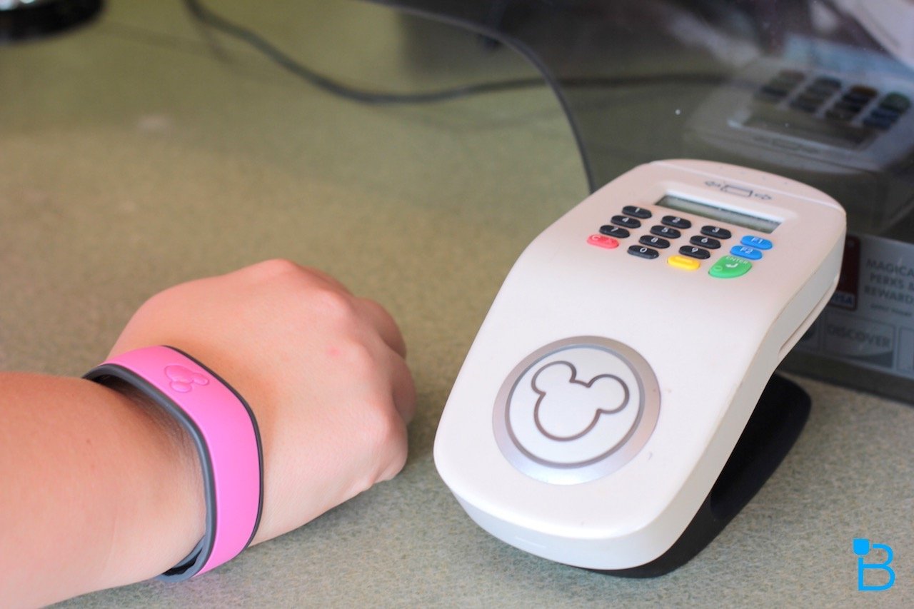 disney-magic-band-terminal-2.jpg