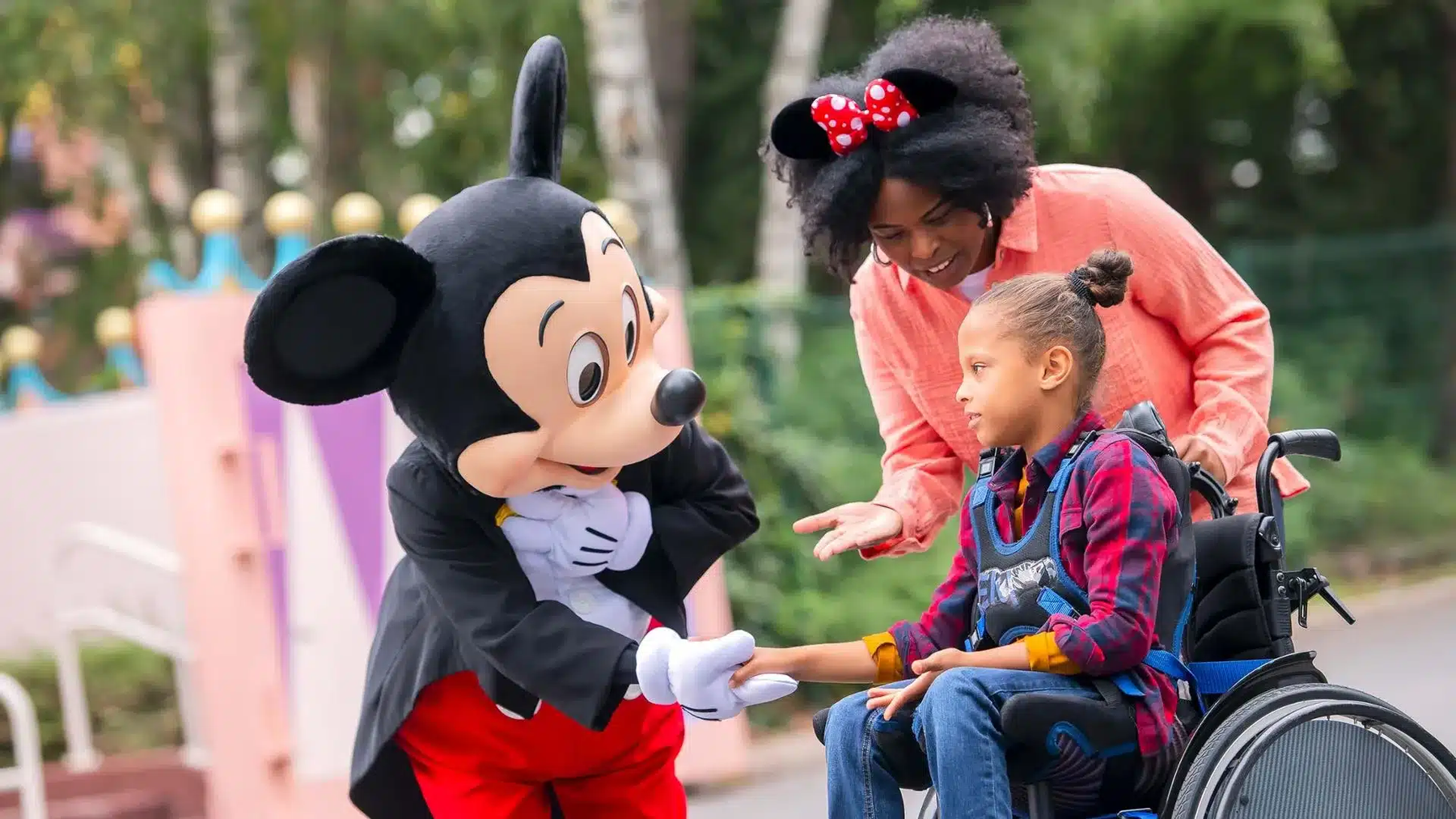 disneyland-paris-guests-with-disabilities-01