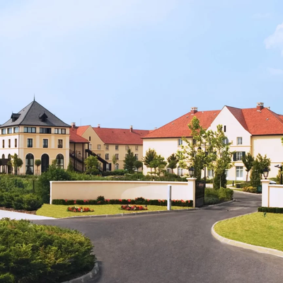 disneyland-paris-hotel-campanile-val-de-france-01-1536x864