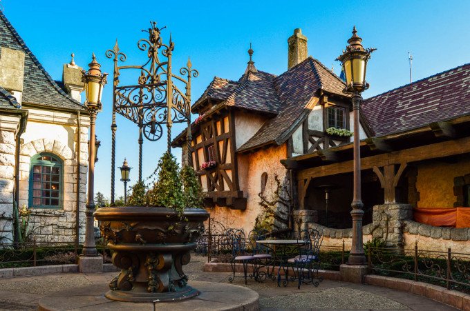 valentijn cinderella courtyard