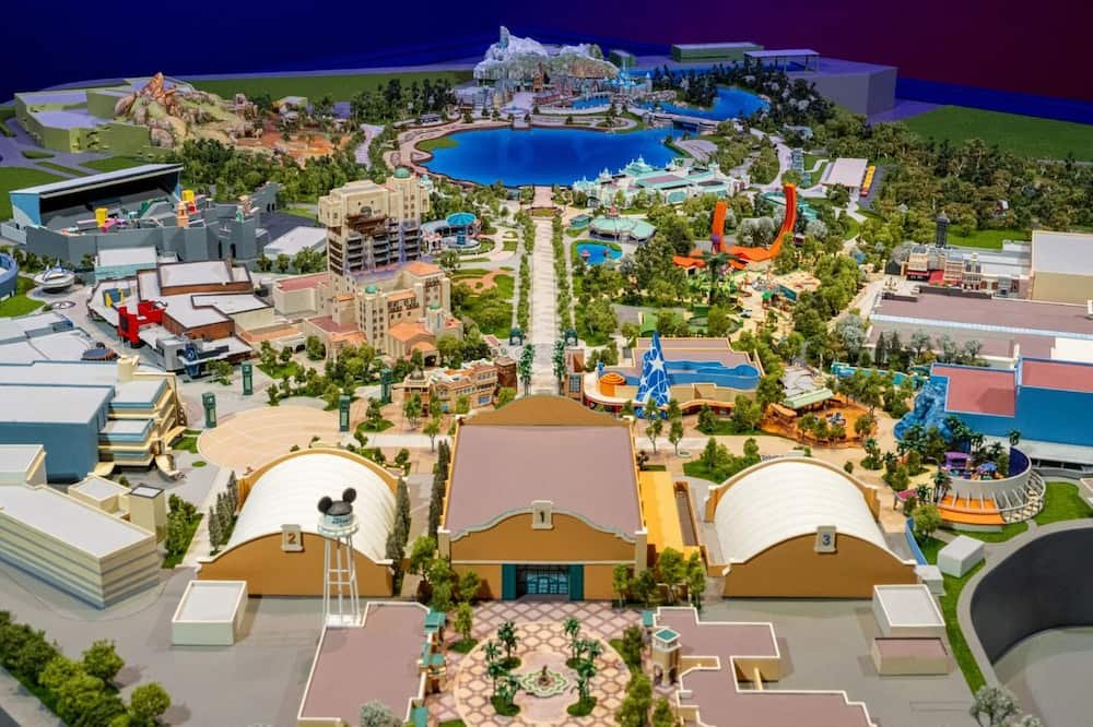 dlp-Disney-Adventure-World-maqette-01