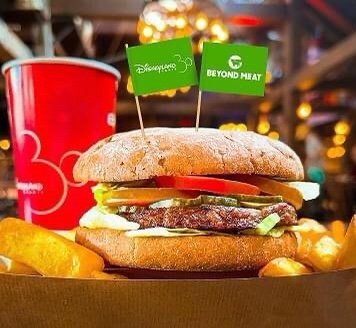 dlp-beyond-meat-disneyland-paris.jpeg