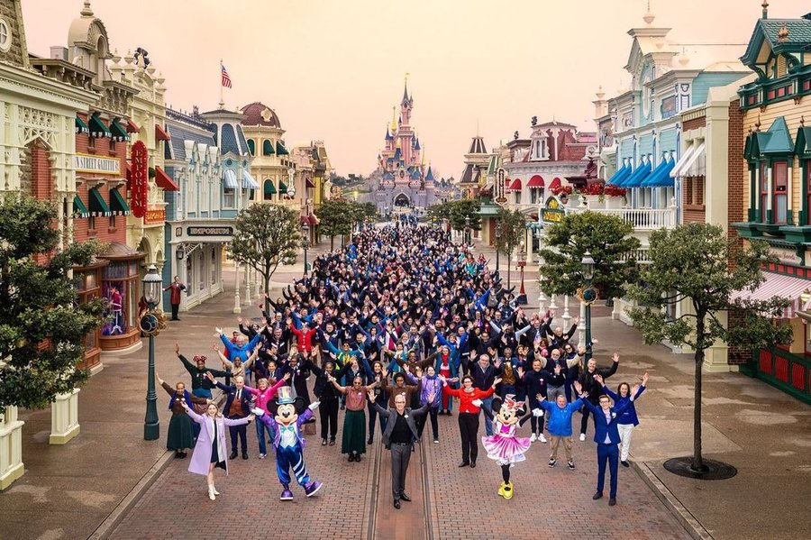 dlp-cast-members-since-beginning-01.jpeg