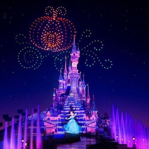 dlp-disney-electrical-sky-parade-premiere-05 dlp-disney-electrical-sky-parade-premiere-05