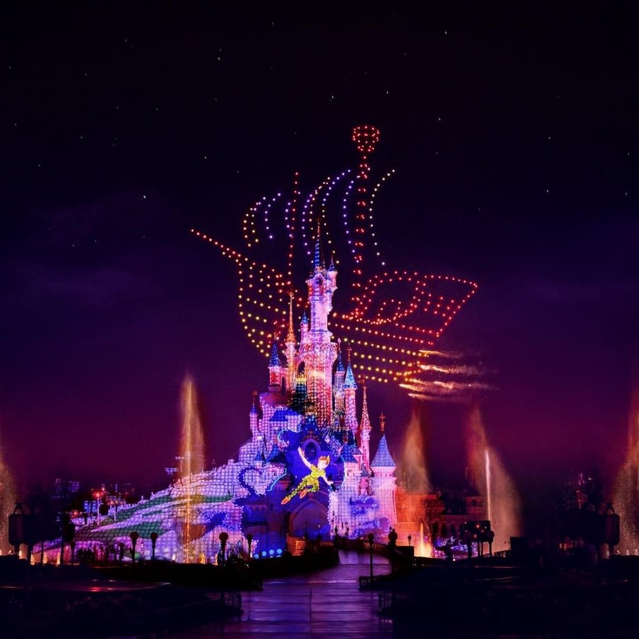 dlp-disney-electrical-sky-parade-premiere-06