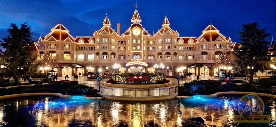 dlp-lights-disneyland-hotel