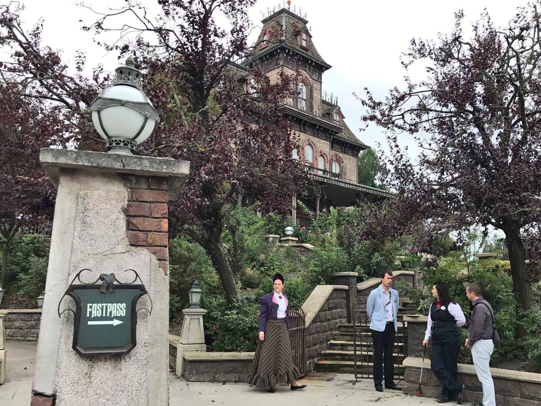 dlp-phantom-manor-fastpass.jpg