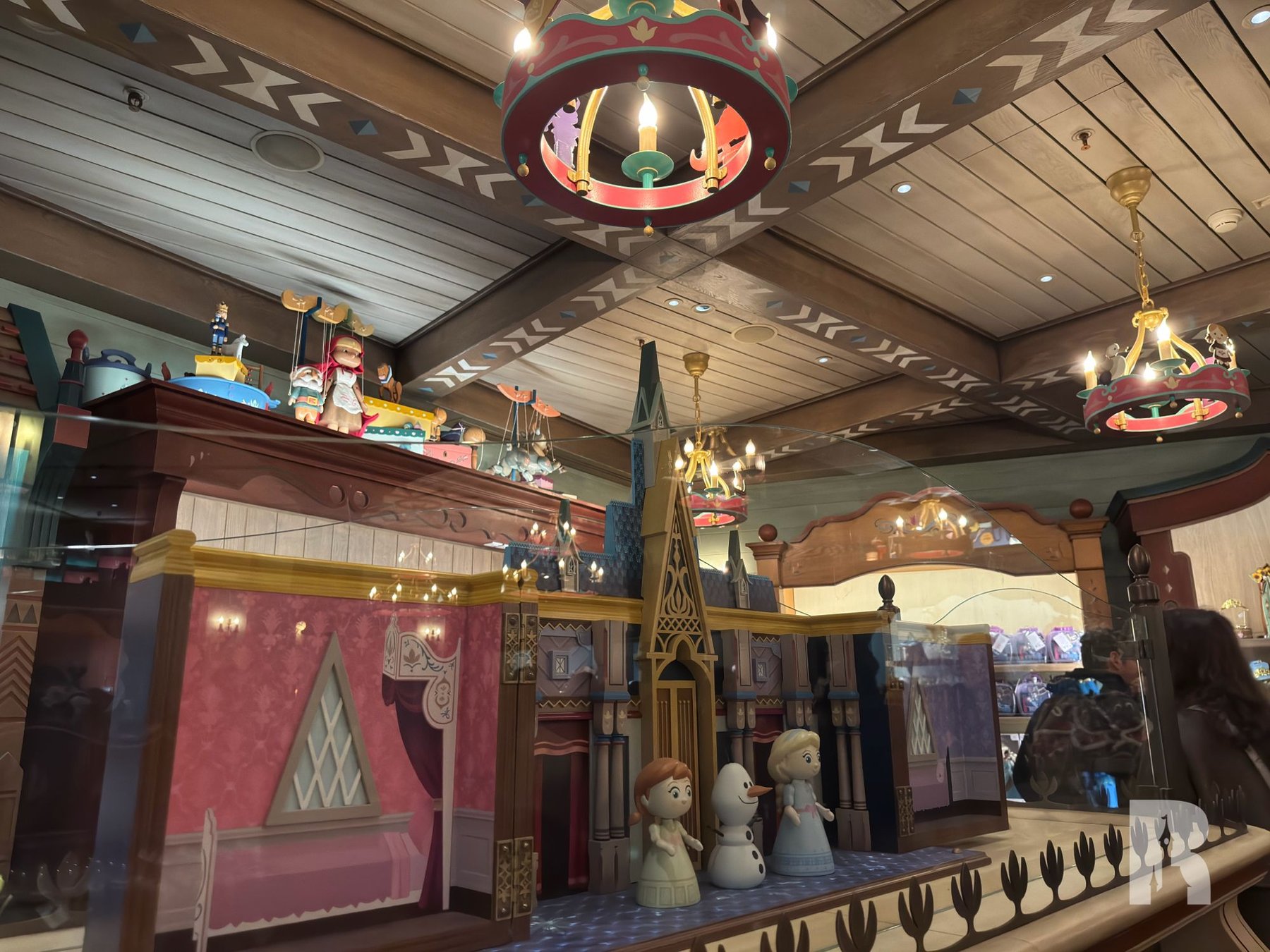 dlp-preview-shop-arendelle-boutique-04