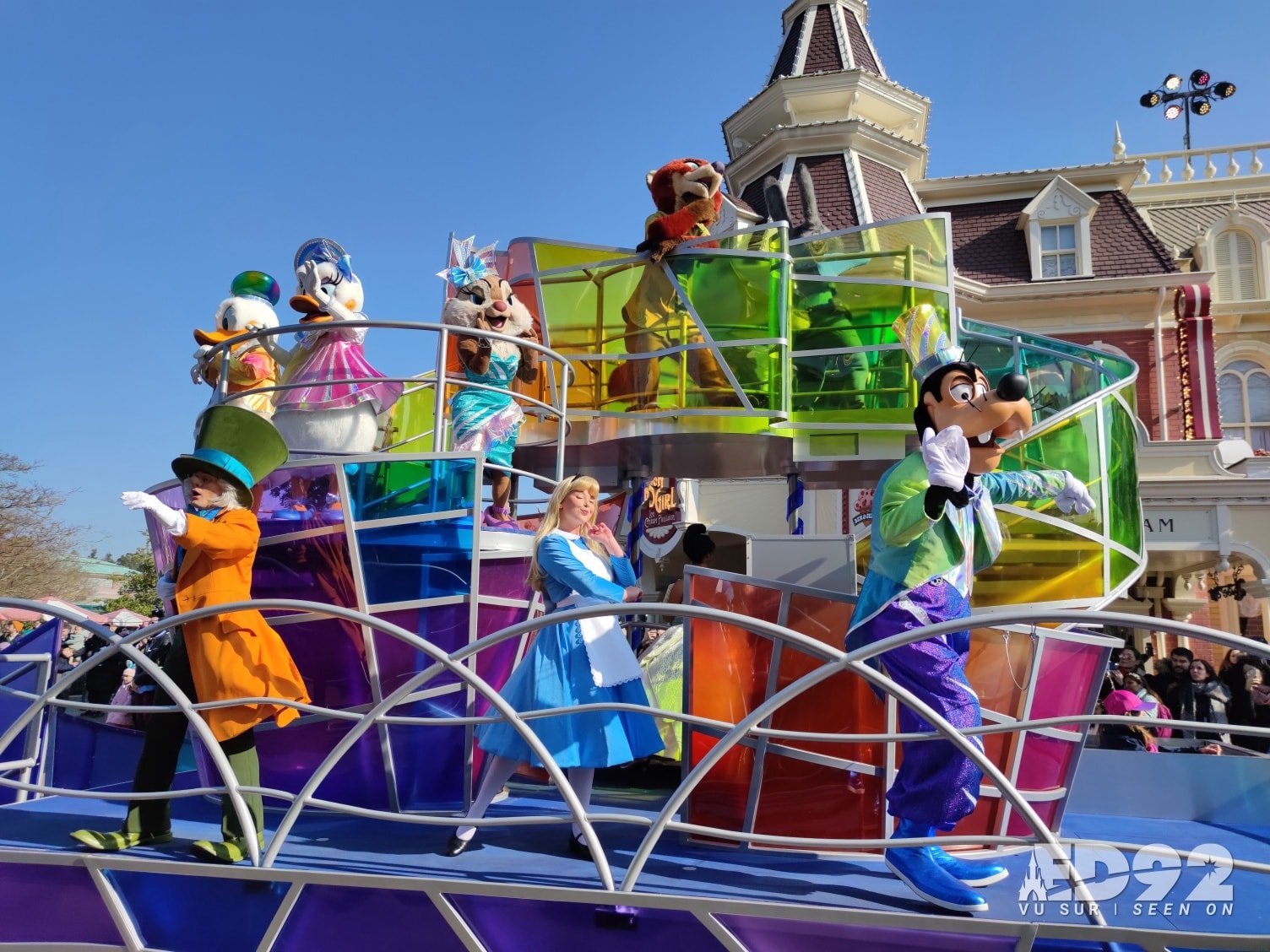 dlp-show-parade-dream-and-shine-brighter-15.jpeg