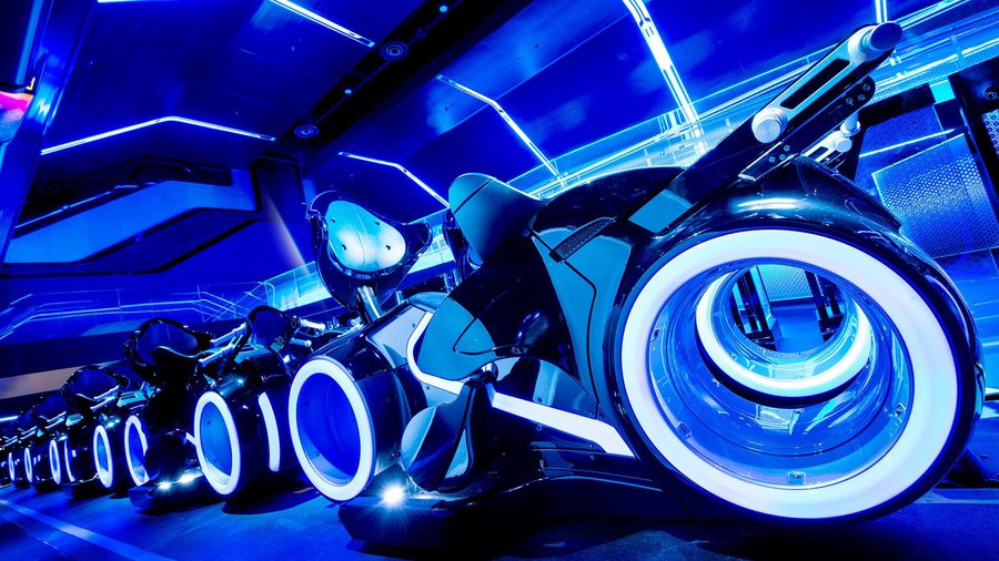 dlp-tron-lightcycle-power-run-3.jpg