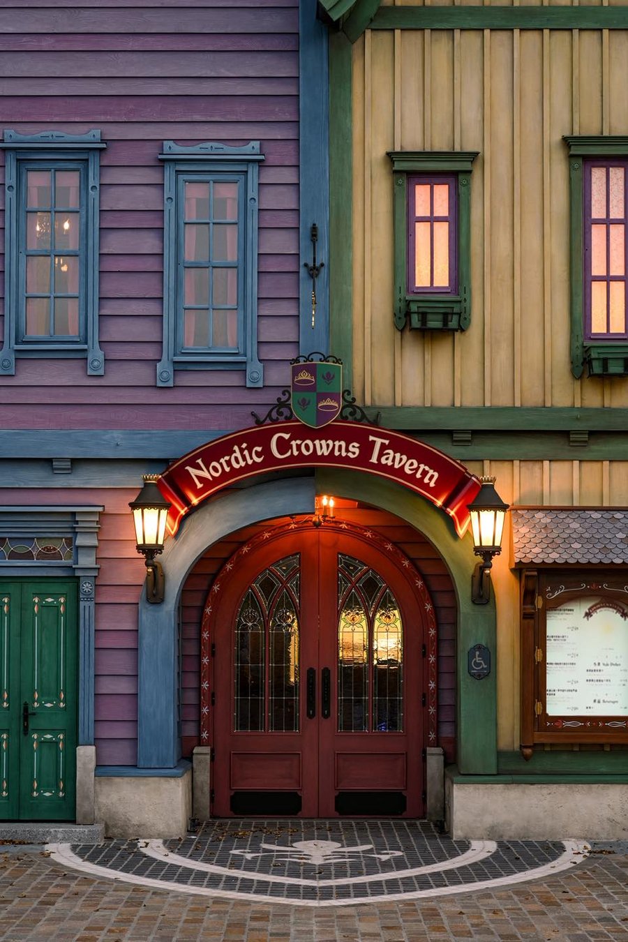 dlp-world-of-frozen-06