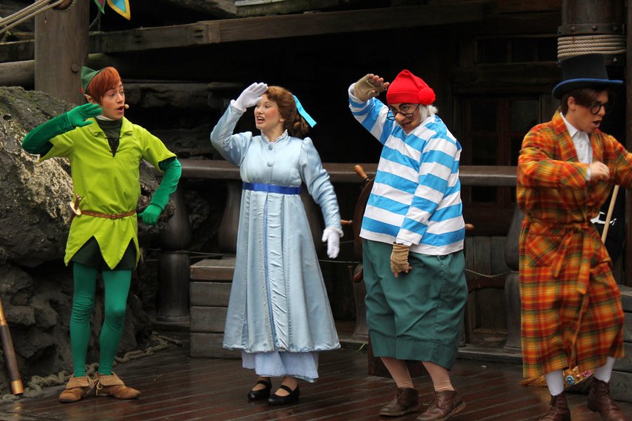 follow-the-leader-peter-pan-disneyland-paris.jpg