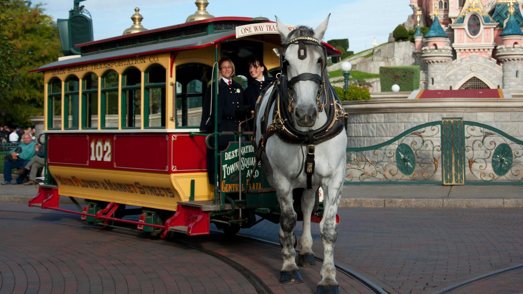 horse-drawn-street-cars-main-street-2