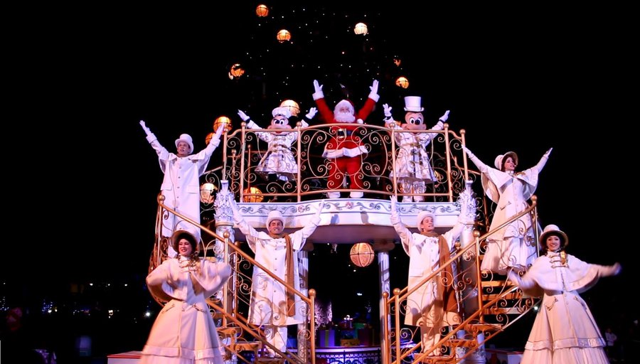 Mickey’s Magical Christmas Lights