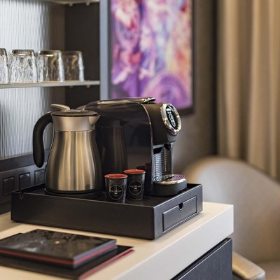 n035181_2024jun02_world_empire-state-club-room-coffee-machine_1-1_tcm756-224853$w~2400$p~1$f~jpg