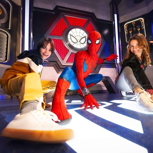 n038578_2025jul10_world_hero-training-center-marvel-avengers-campus-spiderman-mother-son_1-1_tcm787-256295$p~1$f~jpg