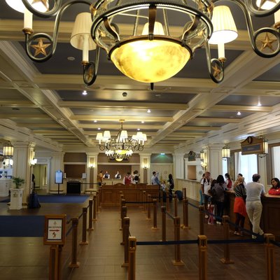 newport-bay-lobby.jpg