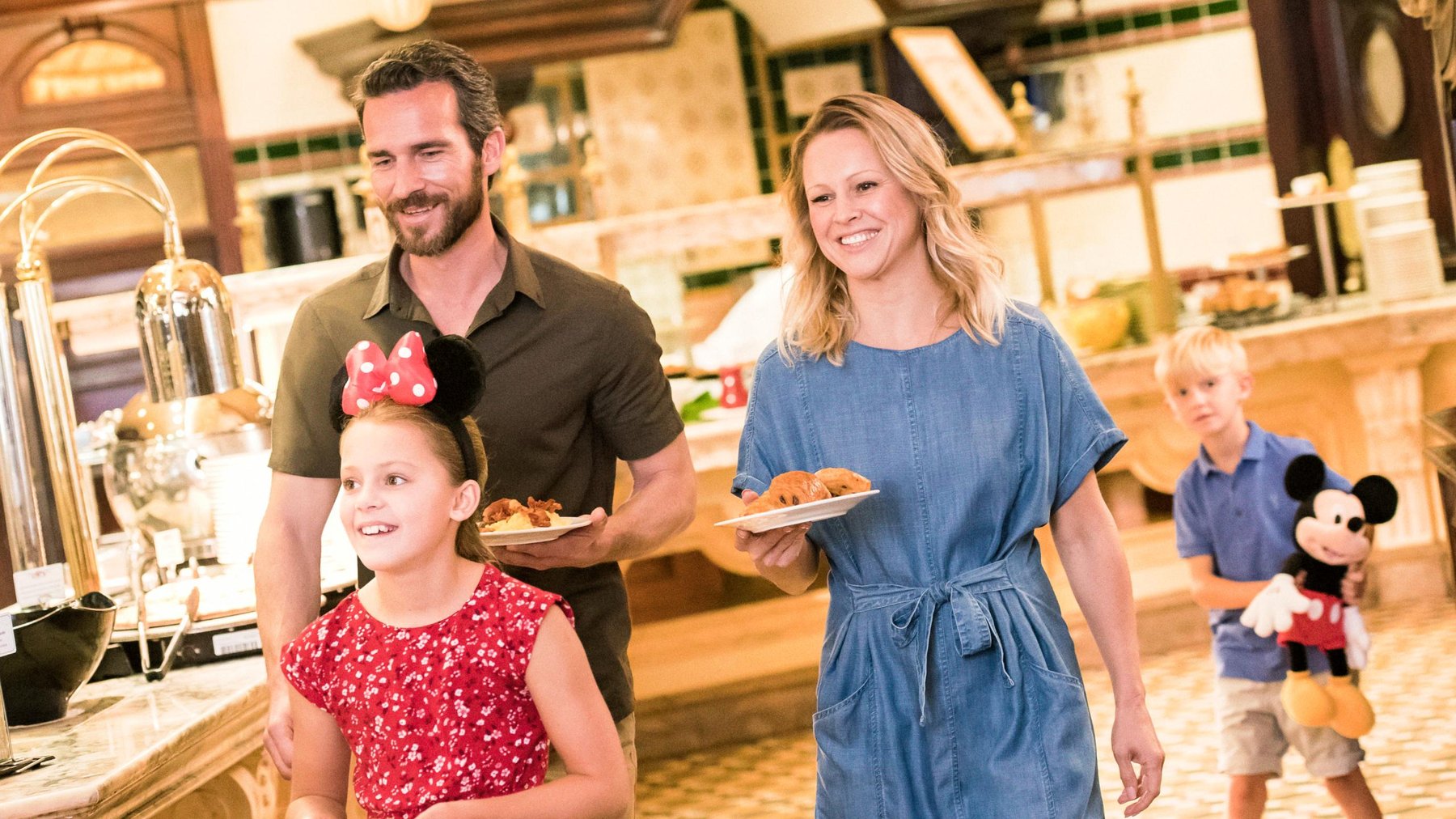 ontbijt-breakfast-n032513_2022oct21_world_plaza-garden-family_diner_16-9_tcm756-235606$p~1$f~jpg