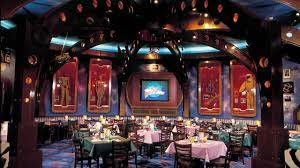 planet-hollywood-disneyland-paris-disney-village-restaurant-02.jpeg