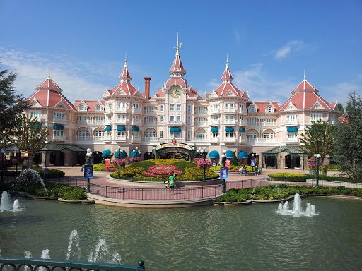 Pokemon Disneyland Hotel